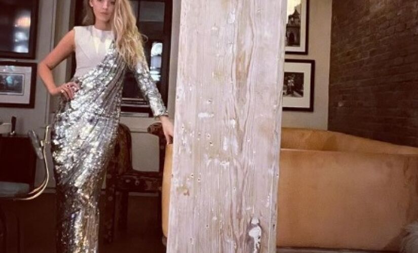  Blake Lively mostra detalhes do look para festa pré-Met Gala