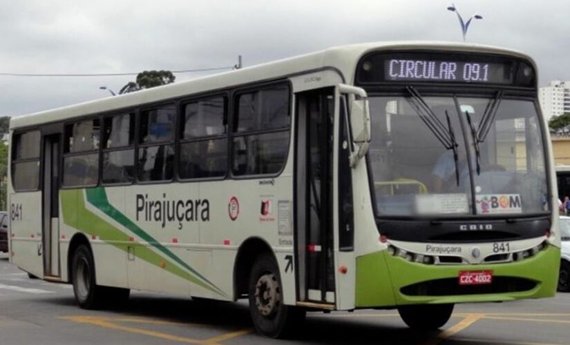 ônibus circular em Taboão da Serra