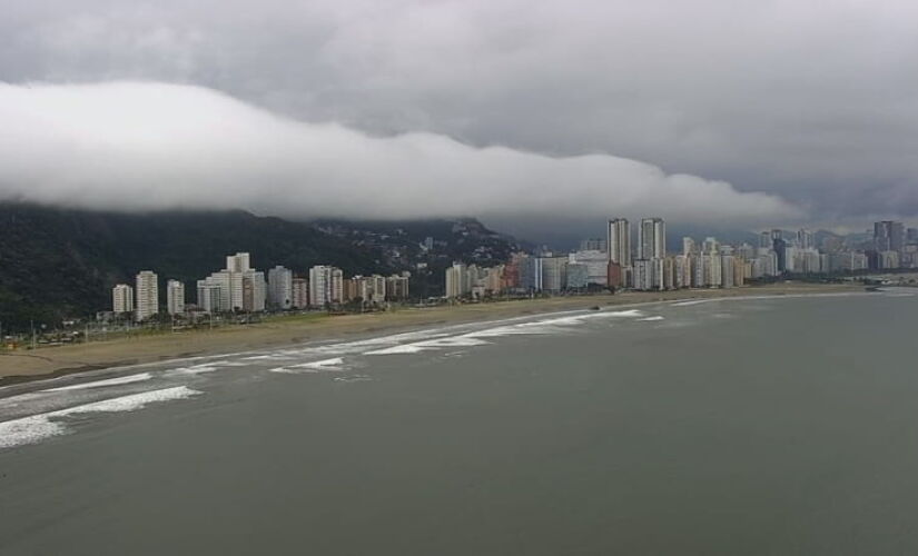 As chuvas mais fortes devem atingir, de acordo com a Defesa Civil, a Baixada Santista, os litorais sul e norte, além do Vale do Ribeira, que fica mais ao sul do estado