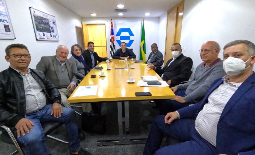 Equipe do Governo Municipal apresentou demandas ao superintendente do DAEE para melhorias em Taboão da Serra