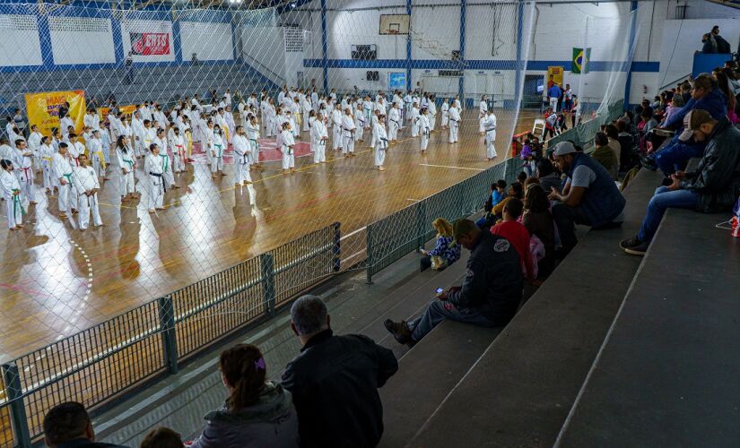 As aulas de judô oferecidas gratuitamente pela Prefeitura de Taboão da Serra são voltadas tanto para quem deseja conhecer um mais sobre a modalidade, quanto para quem tem como objetivo participar de competições