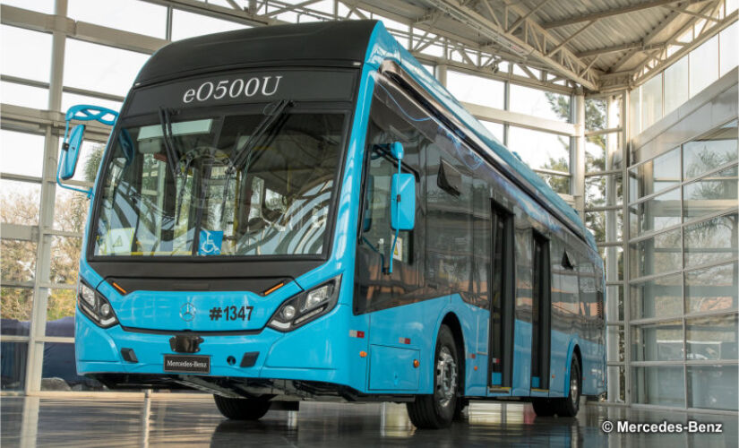 Modelo e0500U da Mercedes foi o escolhido para ser o primeiro tipo de ônibus elétrico na Capial