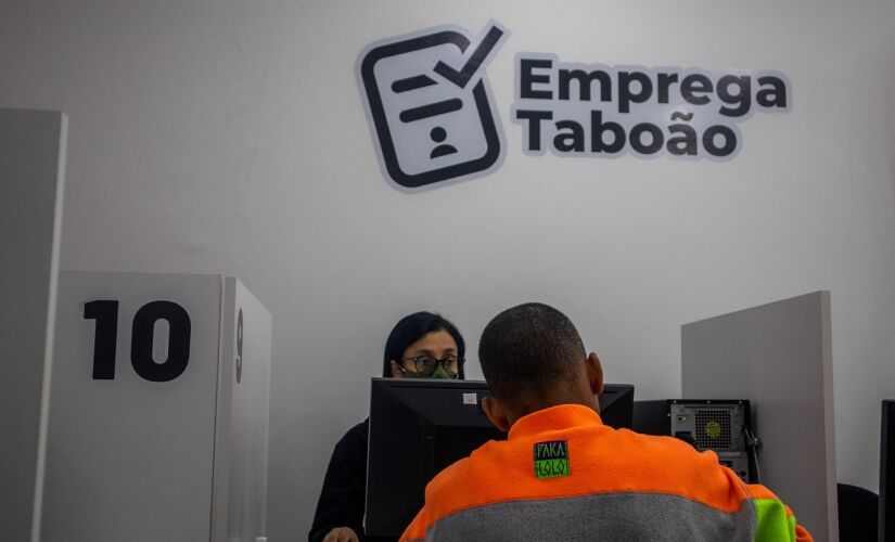 Munícipes interessados em participar das seleções devem procurar uma das duas unidades do Emprega Taboão