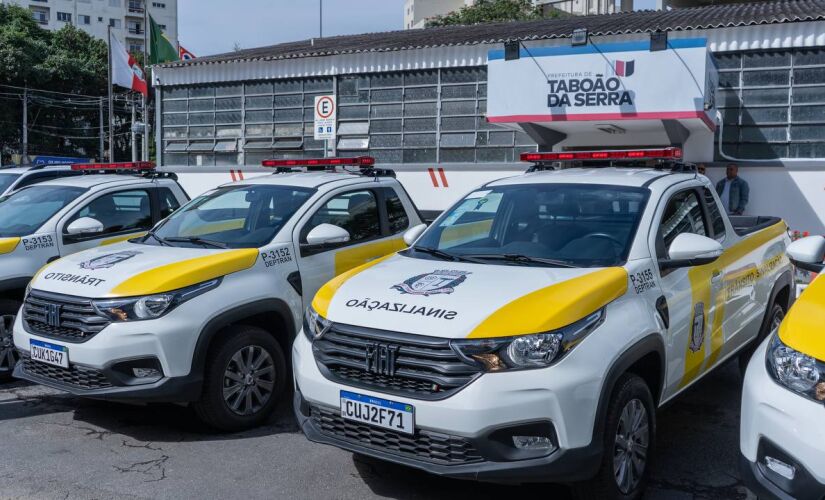 Prefeitura de Taboão da Serra entregou cinco novas viaturas para compor a frota da Secretaria de Transportes e Mobilidade Urbana