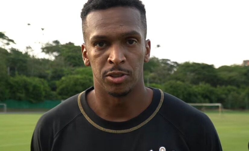 Atacante Jô é dispensado do Corinthians