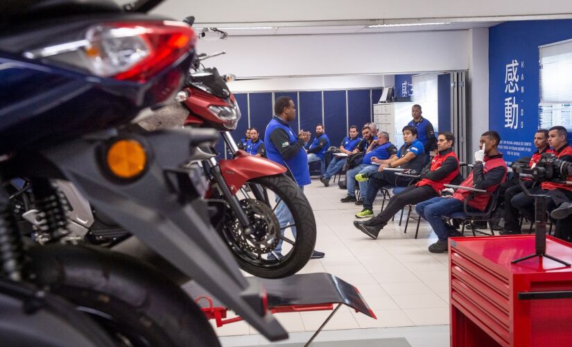 Professores do Senai voltam a receber aulas do YTA (Yamaha Technical Academy) na sede da Yamaha em Guarulhos