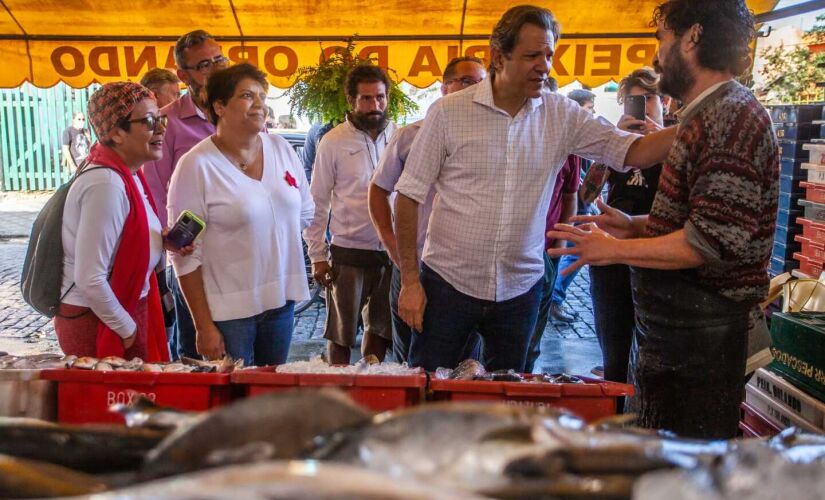 Fernando Haddad visitou o Mercado de Peixes, em Ubatuba