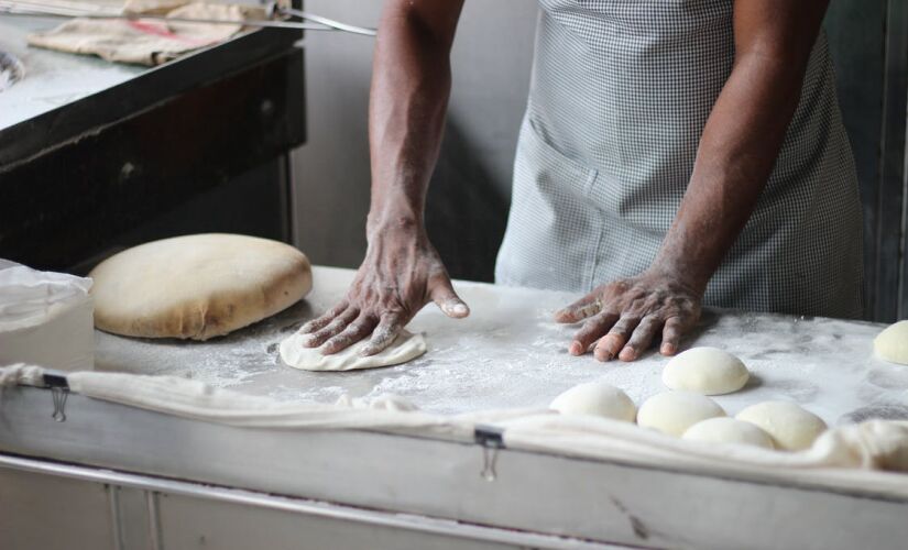 Escola de Gastronomia e Hotelaria de Taboão da Serra está com inscrições abertas para o curso de Panificação