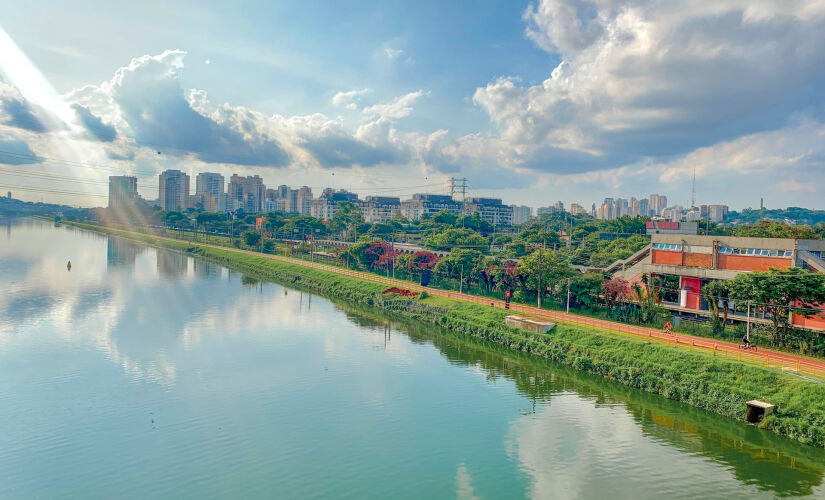 Rio Pinheiros, vido da ponte Cidade Universitária