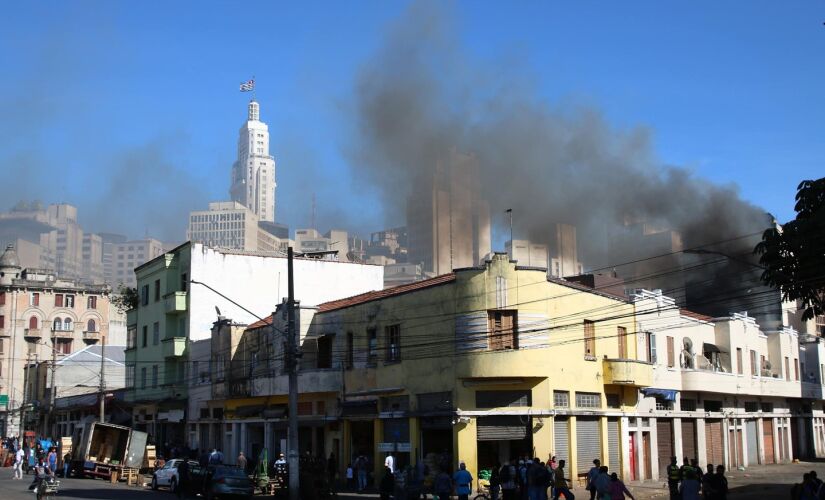 Edificações do centro de SP foram atingidas por incêndio