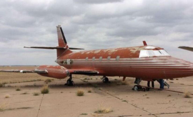 O destaque do leilão fica com o avião particular do Rei do Rock, um jatinho Lockheed Jetstar 1962