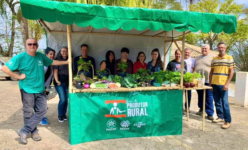 Agricultores que participaram do Programa Feira do Produtor Rural.