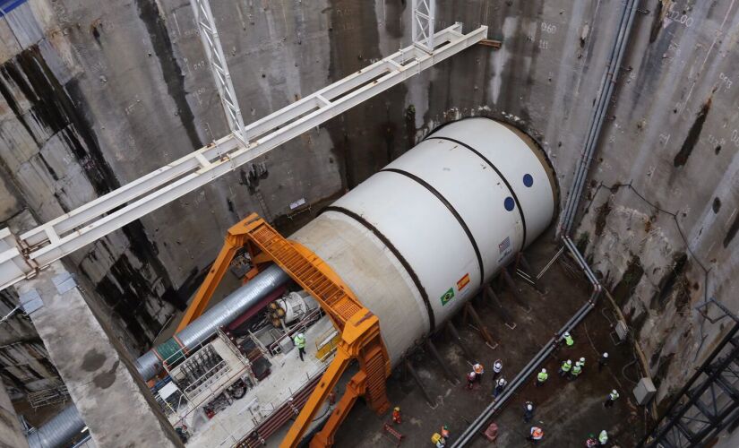 'Tatuzão' volta a operar nas obras do metrô em SP