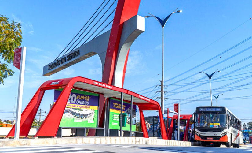 Segundo a empresa, a exceção, ou seja, só podem embarcar pela porta traseira, "cadeirantes, gestante e / ou alguma situação especial".