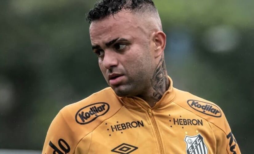 Luan surpreendeu o Santos positivamente quando se reapresentou