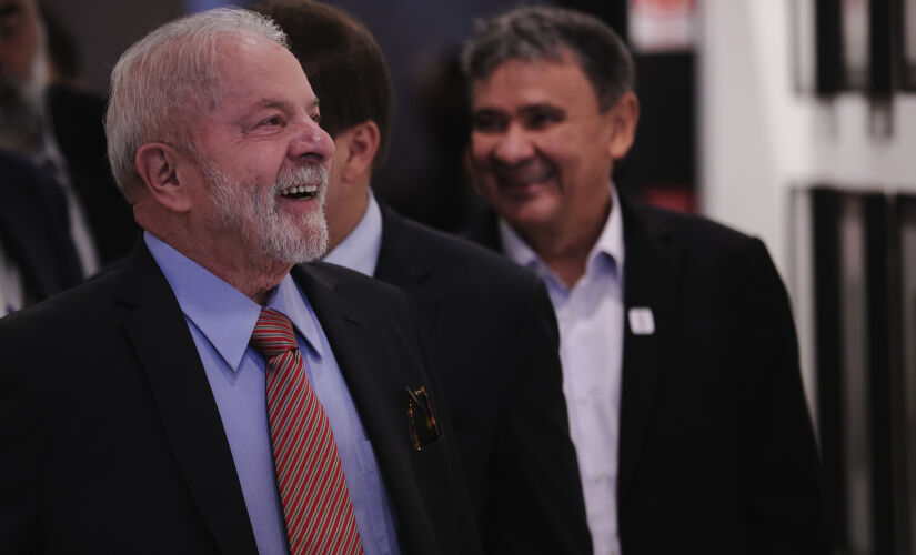 Lula volta a ganhar terreno em nova pesquisa