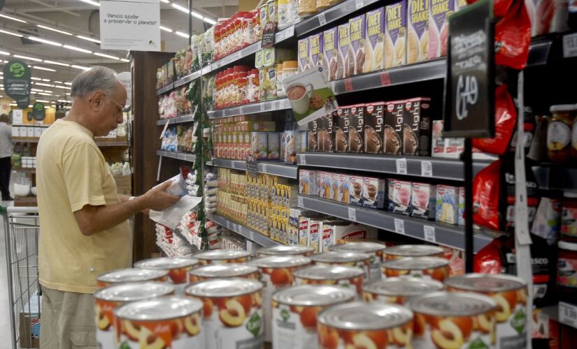 Clientes têm percebido alterações nos produtos alimentícios nas prateleiras de supermercados