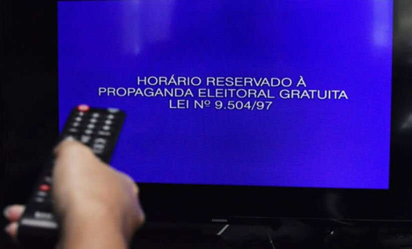 A propaganda não pode conter elementos que insistem ou ataquem alguma pessoa (outro candidato), calunie ou difame