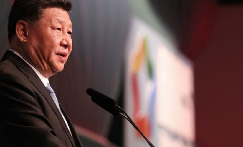 o presidente Xi Jinping afirmou que incentivará empresas chinesas a investirem cerca de US$ 10 bilhões na África nos próximos três anos