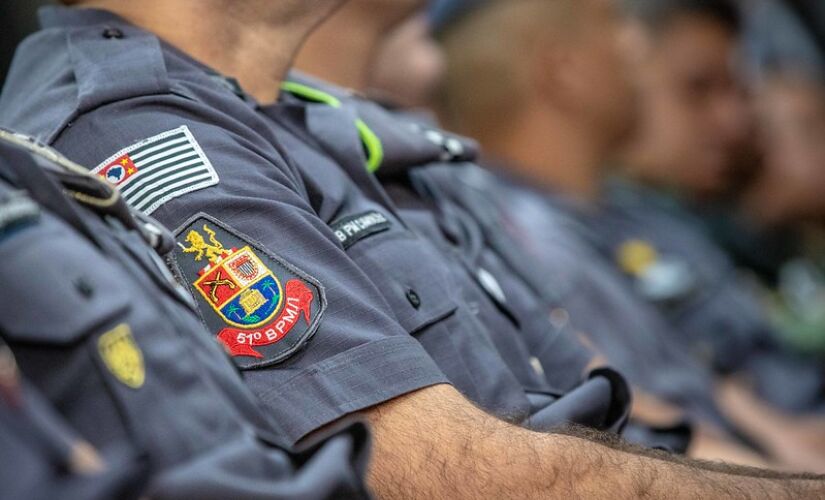 Conforme a PM, assim que acionados via 190, os policiais chegaram ao endereço