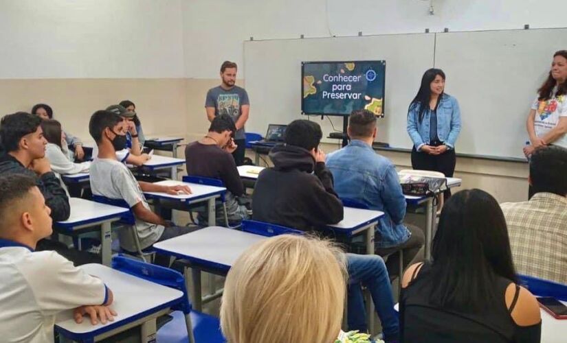 Escola Estadual Coronel Benedito Ramos Arantes recebe palestra sobre meio ambiente 