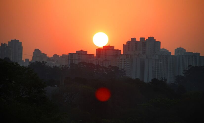  Na terça o tempo esquenta e chega aos 30°C