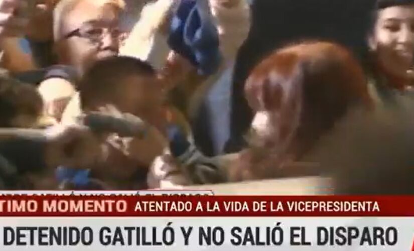 Momento da tentativa de atentado contra Cristina Kirchner