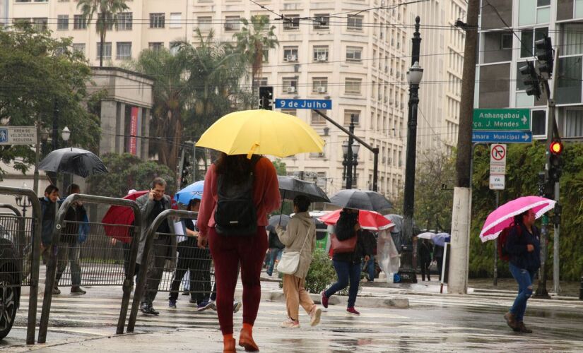 A chuva dará uma trégua parcial no domingo