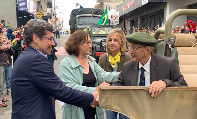 Dr. Cássio Habice Prado durante festividades da Semana da Pátria em Porto Feliz