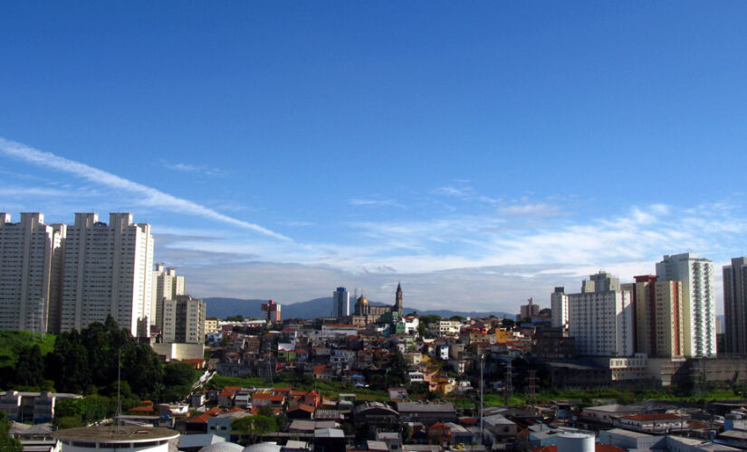 Vista da Igreja Matriz da Freguesia do Ó 