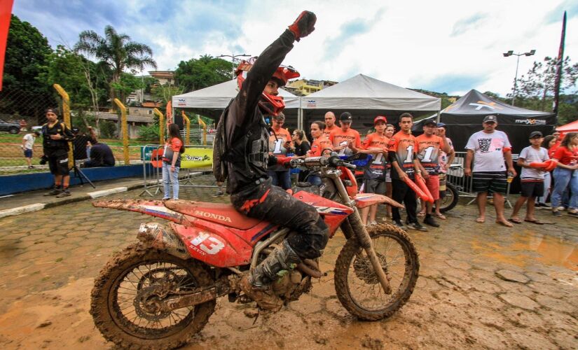 O piloto igarataense, Kevin Fernandes, segue liderando o Campeonato Paulista de Dica Bike World de Enduro