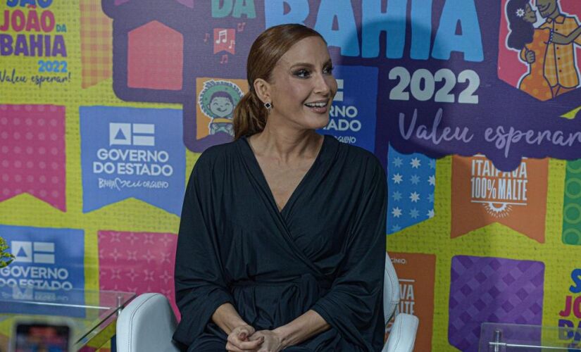 Claudia Leitte voltou a revoltar os fãs.