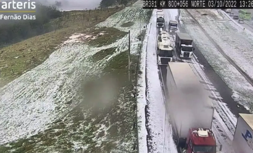Apesar do gelo na pista, nenhum acidente foi registrado