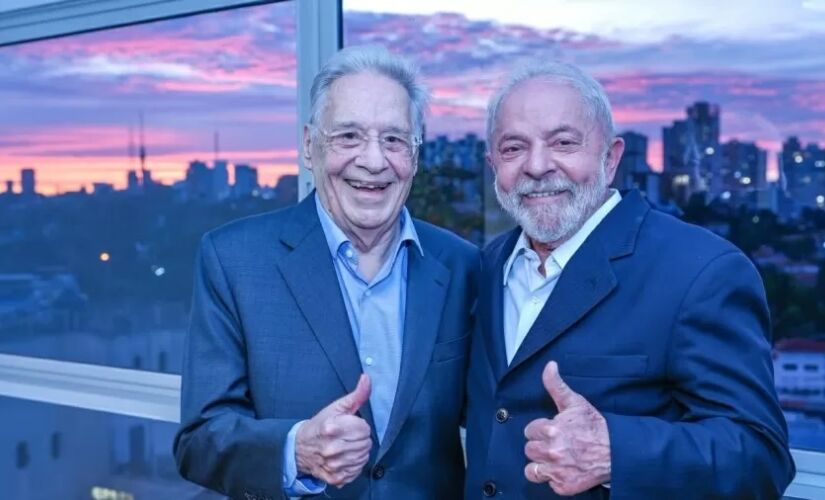 Os ex-presidentes Fernando Henrique Cardoso e Luiz Inácio Lula da Silva