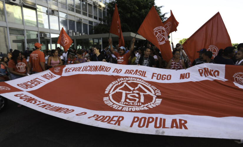 Integrantes do Movimento dos Trabalhadores sem Teto podem entrar em confronto com manifestantes bolsonaristas