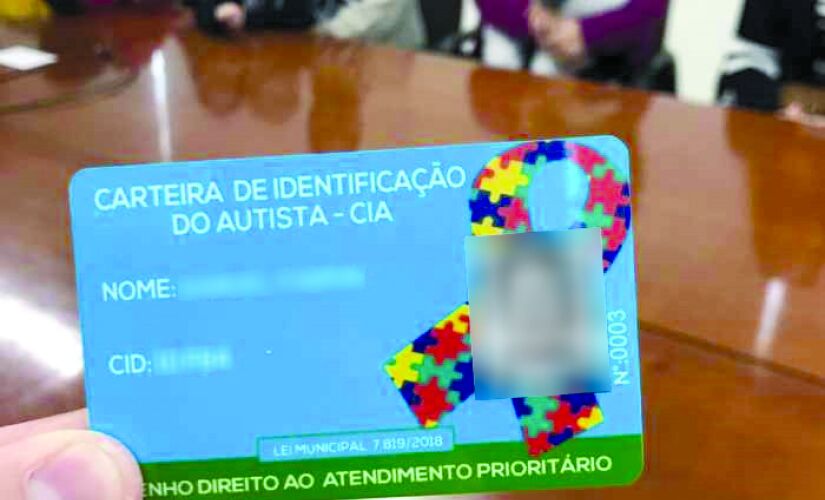 Carteira do Autista começa a ser emitida em Itapecerica da Serra a partir de 7 de novembro