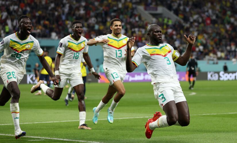 Senegal somou seis pontos, com duas vitórias, somente um atrás da Holanda, que liderou