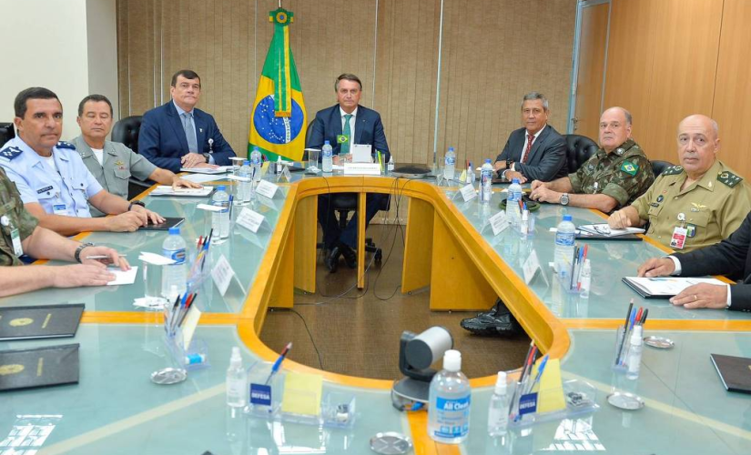 Foto de maio deste ano, quando o ministro da Defesa, Paulo Sérgio, reuniu-se com o Bolsonaro e com os Comandantes das Forças Armadas 