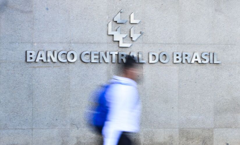 O  Banco Central (BC) começa hoje (31), em Brasília, a primeira reunião do ano para definir a taxa básica de juros