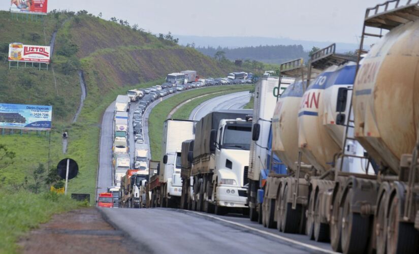 Caminhões de carga