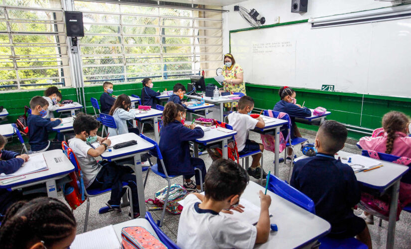 Neste ano a Prefeitura adiantou o crédito para compra de uniforme escolar