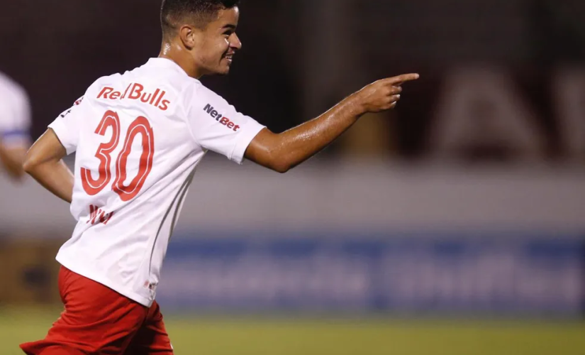 Miguel comemora gol marcado para o Bragantino contra a Ferroviária 