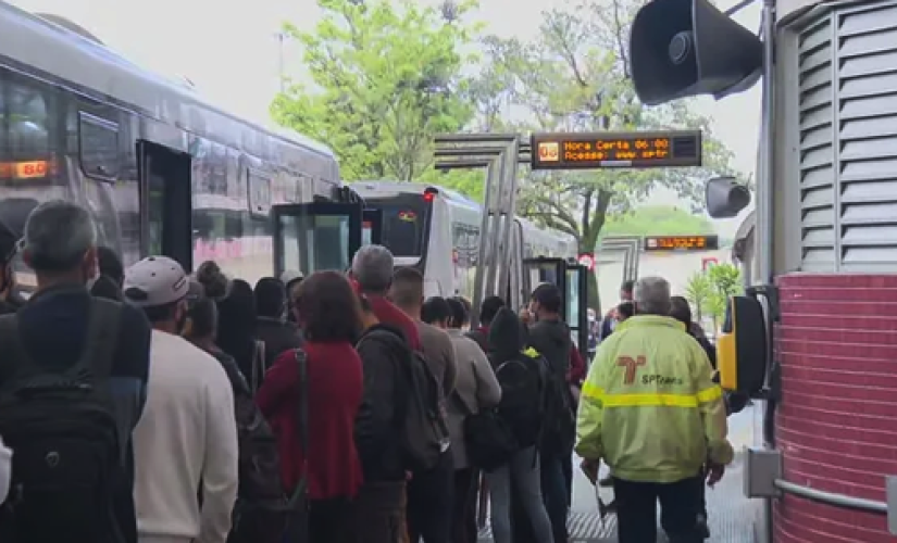 Paralisação afeta 12 linhas e ônibus em SP na manhã desta quinta 