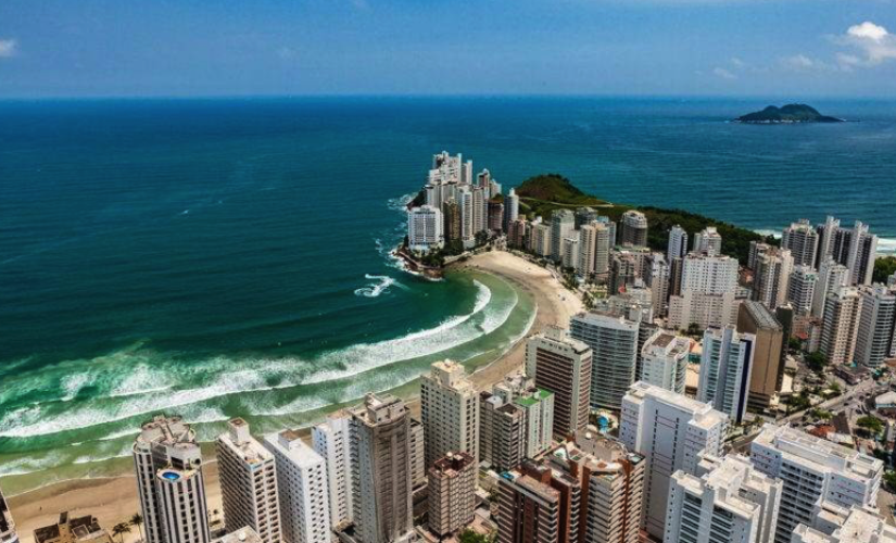 Praias famosas do Guarujá como Perequê e Enseada estão na lista (foto ilustrativa)