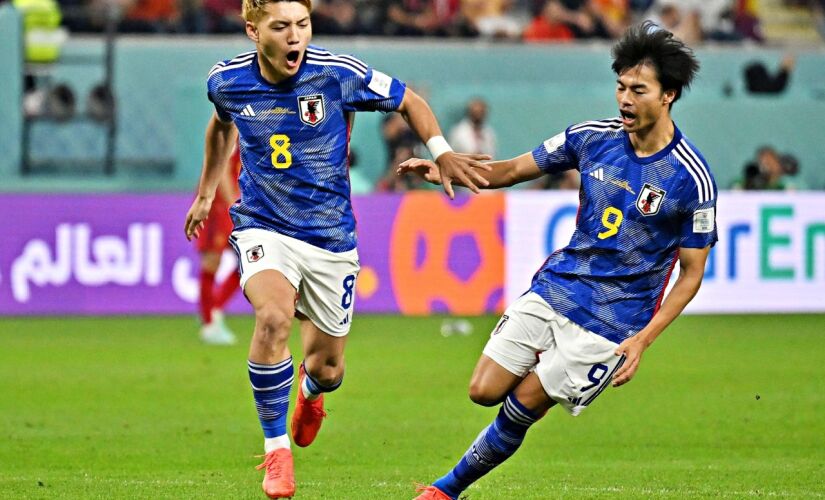 Japão faz história em passa em primeiro no grupo com duas campeãs mundiais