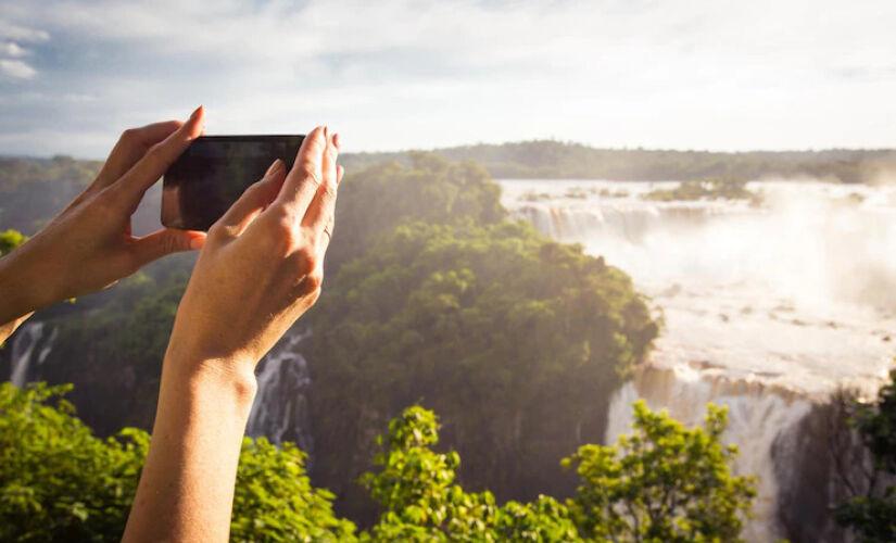 Chegada de turistas estrangeiros para o verão brasileiro fez parte da estratégia de divulgação da Embratur