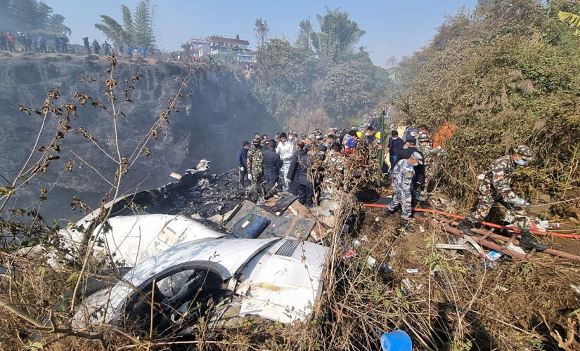 O voo da Yeti Airlines deixou a capital Katmandu transportando 72 pessoas -68 passageiros e quatro tripulantes
