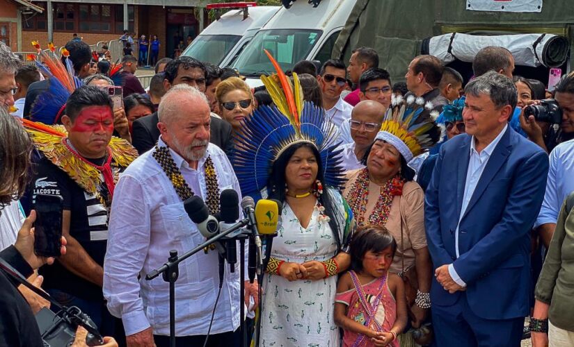 Lula visita povo Yanomami 