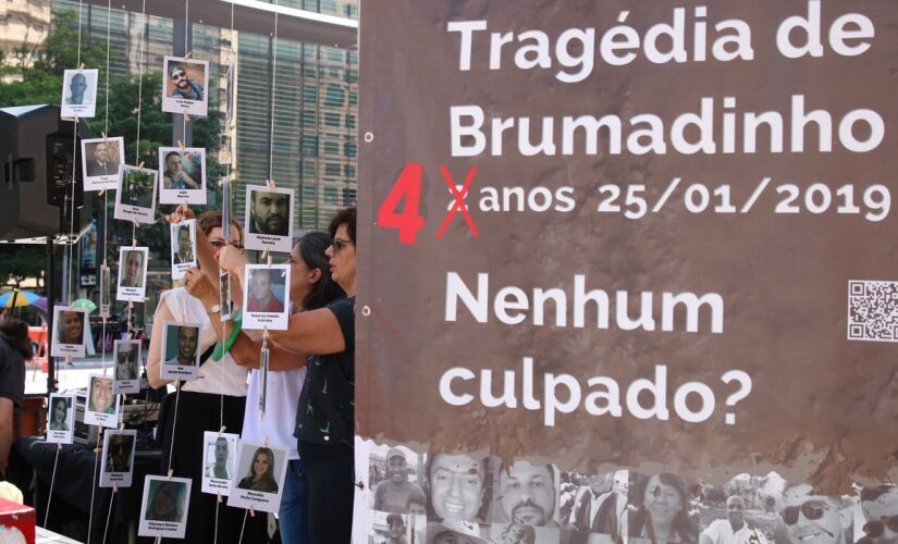 Homenagem às vítimas da tragédia de Brumadinho