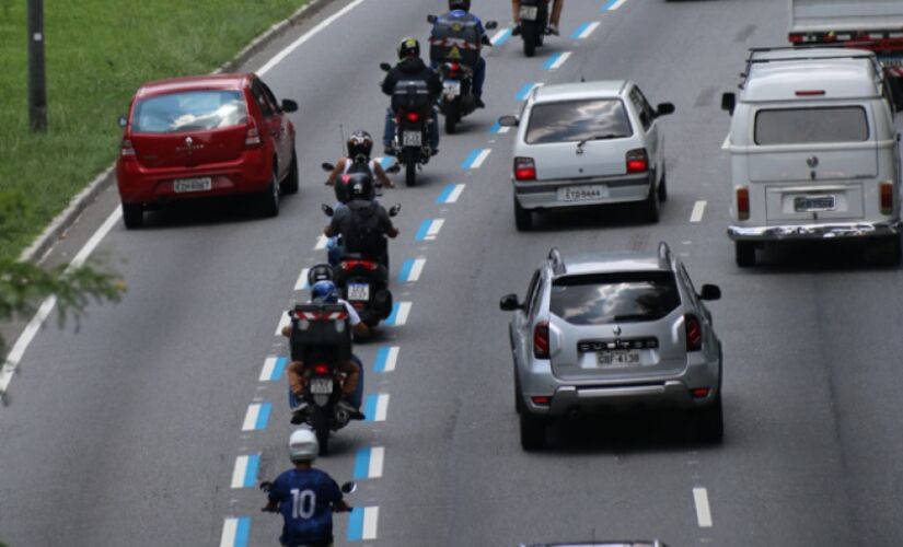 O número de internações também subiu e, a cada hora, ao menos 14 motociclistas são hospitalizados no país